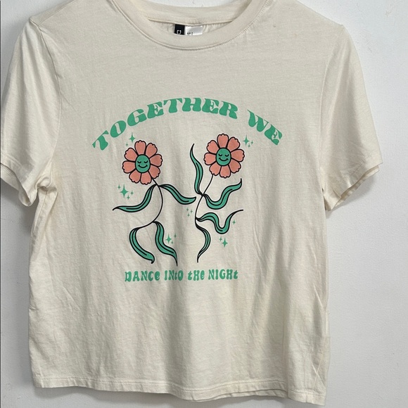 H&M Tops - H&M Divided Cream Tee